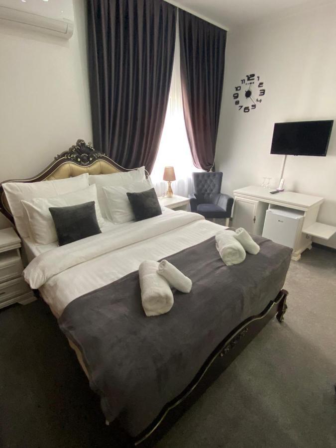 Hotel Palace 벨리카 클라두사 외부 사진