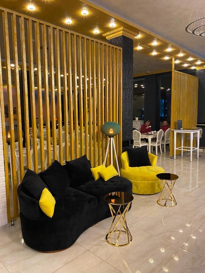 Hotel Palace 벨리카 클라두사 외부 사진