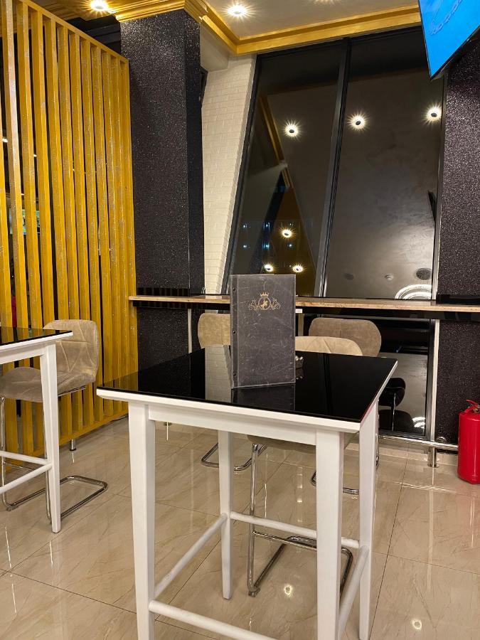 Hotel Palace 벨리카 클라두사 외부 사진