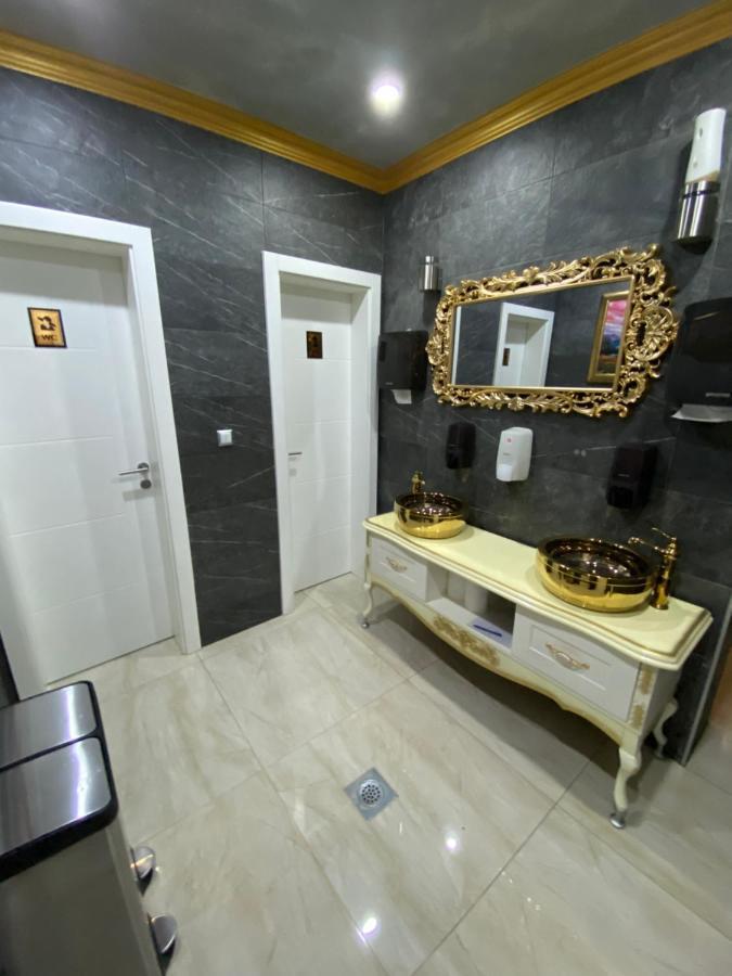 Hotel Palace 벨리카 클라두사 외부 사진